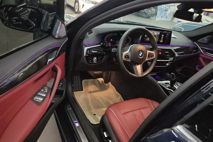 Used BMW 5 Series 2021 525Li M Sport Package Driver Seat