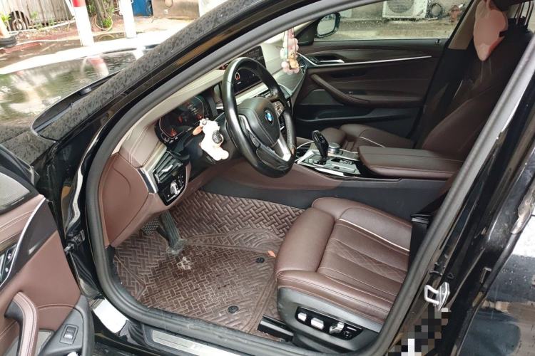 Used BMW 5 Series 2021 530Li Luxury Edition Premium Package Driver Seat