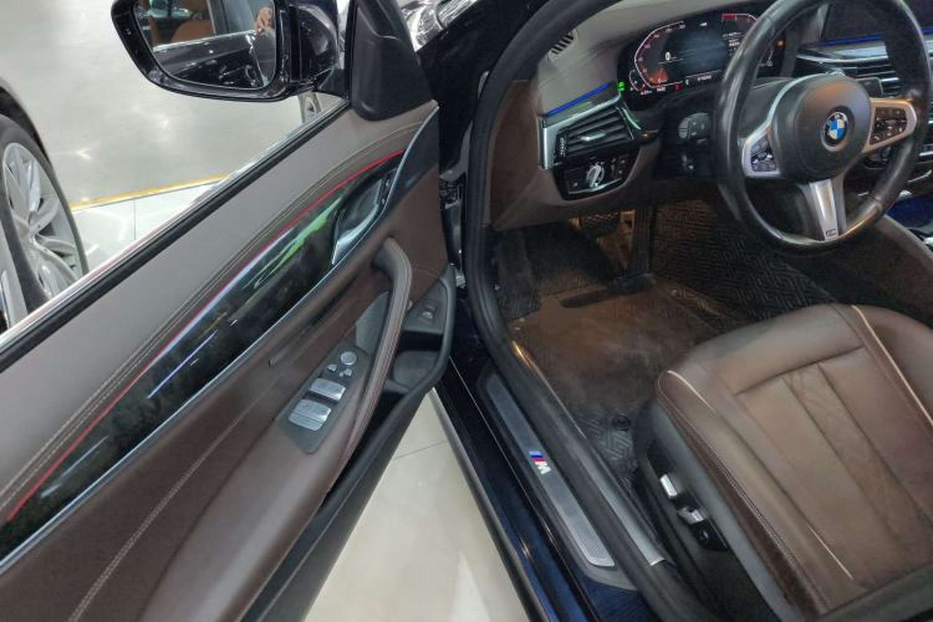 Used BMW 5 Series 2021 525Li M Sport Package Driver Seat
