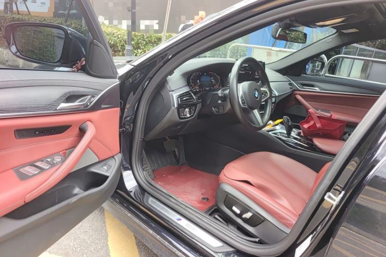 Used BMW 5 Series 2021 Facelifted 530Li Leading Edition M Sport Package Driver Seat