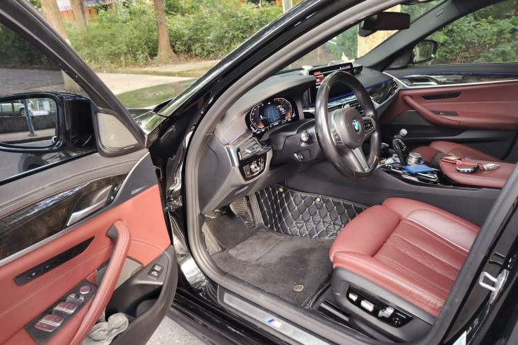 Used BMW 5 Series 2021 530Li Luxury Edition M Sport Package Driver Seat