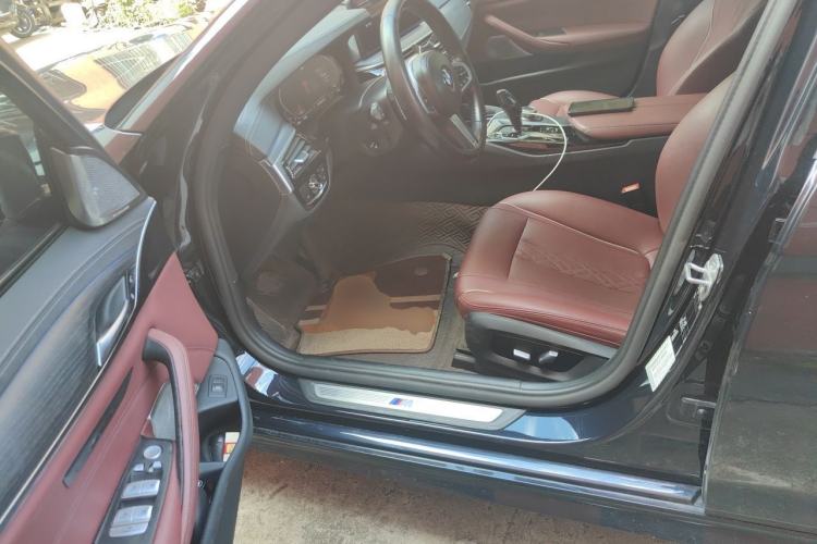 Used BMW 5 Series 2021 530Li Leading Luxury Package Driver Seat
