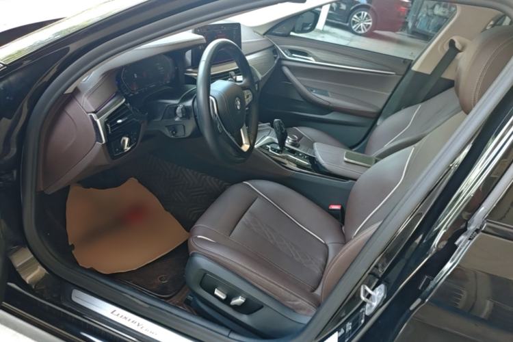 Used BMW 5 Series 2021 530Li Leading Luxury Package Driver Seat
