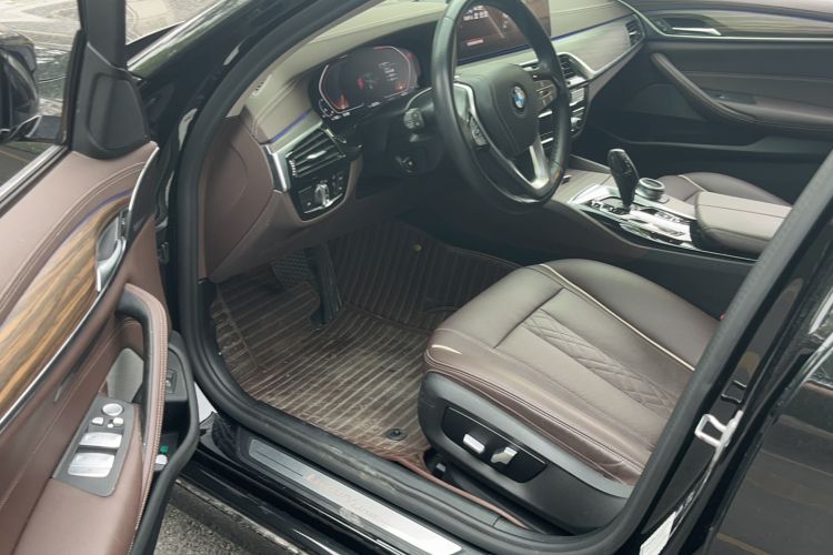 Used BMW 5 Series 2021 530Li Leading Luxury Package Driver Seat
