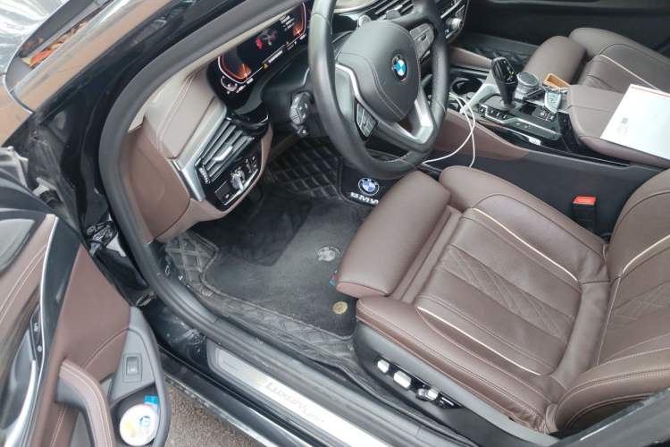 Used BMW 5 Series 2021 530Li Luxury Edition Premium Package Driver Seat