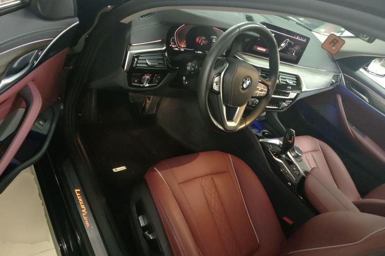 Used BMW 5 Series 2021 530Li Leading Luxury Package Driver Seat