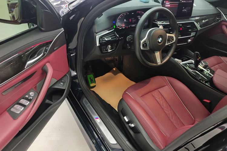 Used BMW 5 Series 2021 Facelifted 525Li M Sport Package Driver Seat