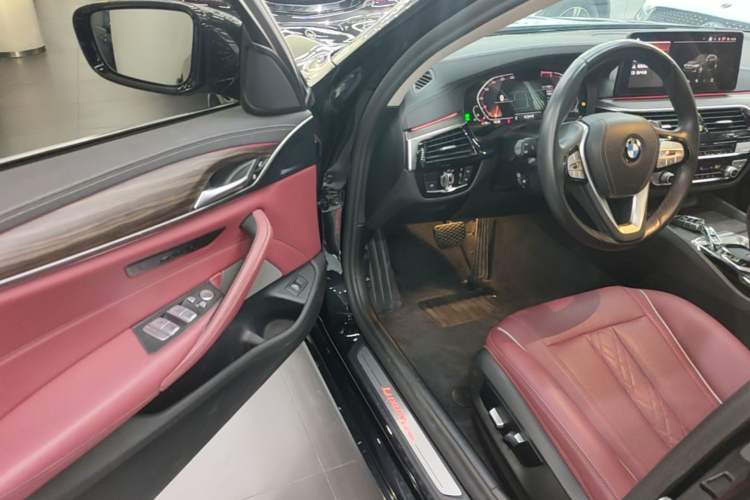 Used BMW 5 Series 2021 530Li Leading Luxury Package Driver Seat