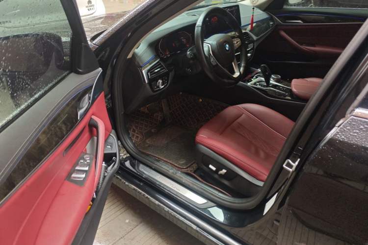 Used BMW 5 Series 2021 Facelifted 525Li M Sport Package Driver Seat