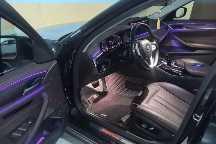 Used BMW 5 Series 2021 530Li Leading Luxury Package Driver Seat