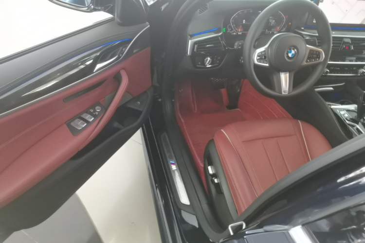 Used BMW 5 Series 2021 Facelifted 525Li M Sport Package Driver Seat