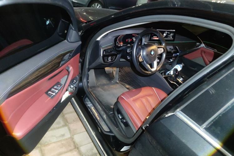 Used BMW 5 Series 2021 Restyled 530Li Leading Edition Luxury Package Driver Seat