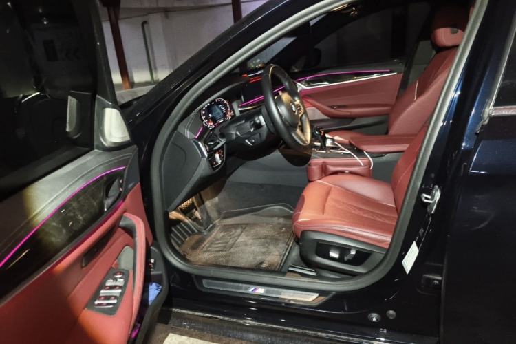 Used BMW 5 Series 2021 525Li M Sport Package Driver Seat