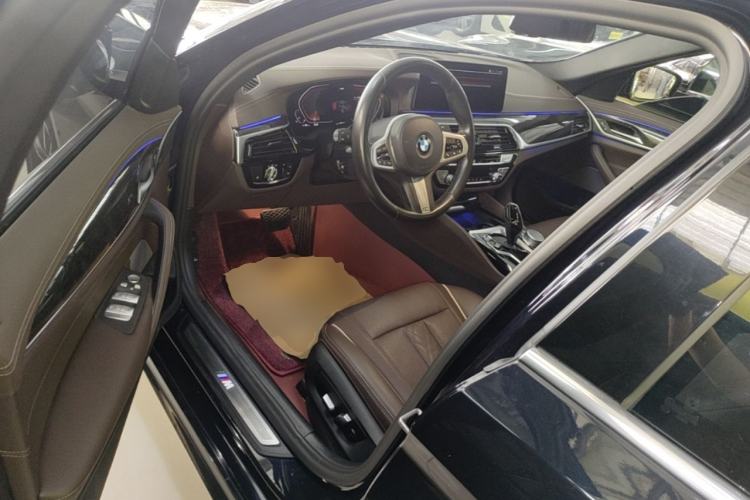 Used BMW 5 Series 2021 525Li M Sport Package Driver Seat