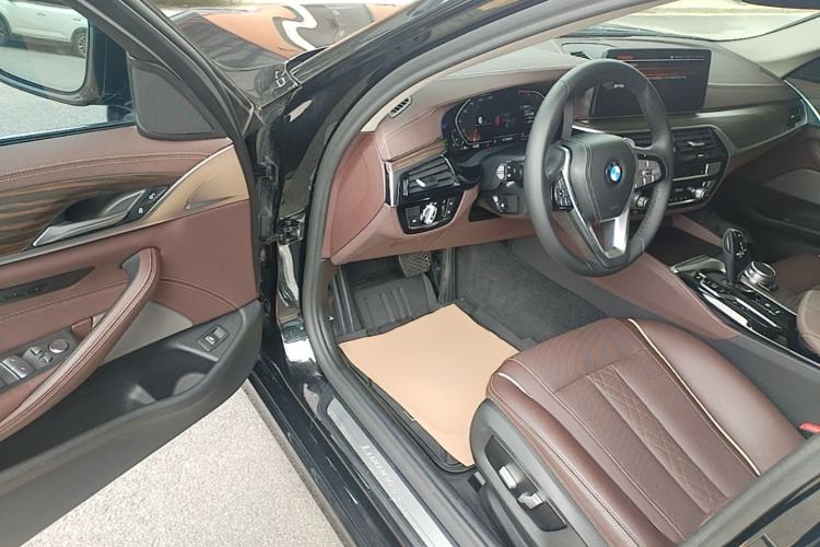 Used BMW 5 Series 2021 530Li Leading Luxury Package Driver Seat