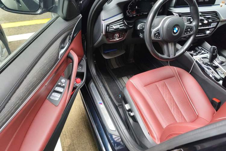 Used BMW 5 Series 2021 530Li Leading Model M Sport Package Driver Seat