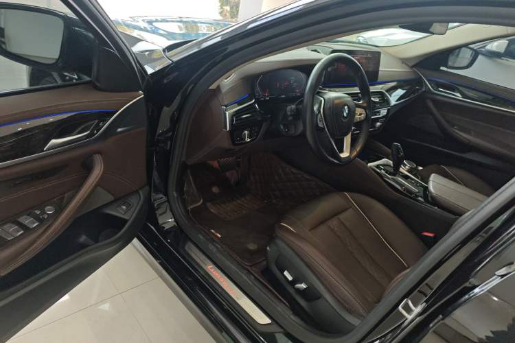 Used BMW 5 Series 2021 525Li Luxury Package Driver Seat