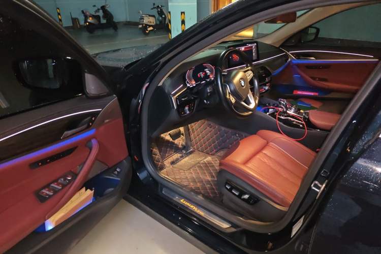Used BMW 5 Series 2021 530Li Luxury Edition Premium Package Driver Seat