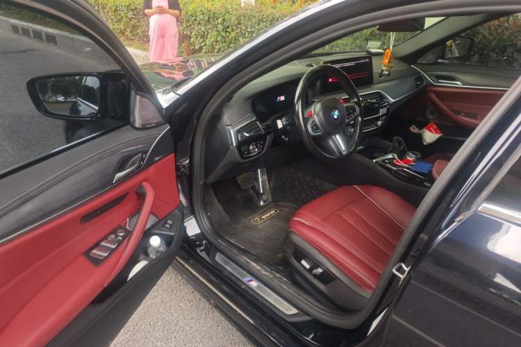 Used BMW 5 Series 2021 Facelifted 530Li Leading Edition M Sport Package Driver Seat