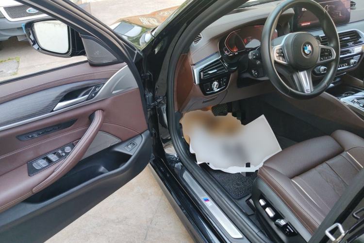 Used BMW 5 Series 2021 530Li Luxury Edition M Sport Package Driver Seat