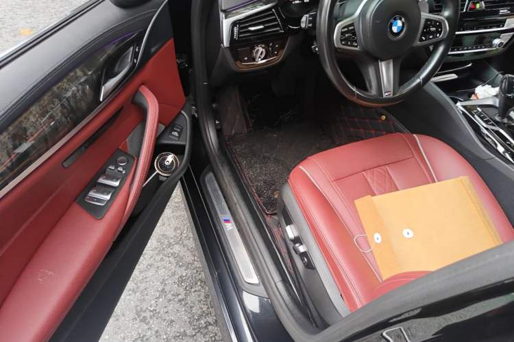 Used BMW 5 Series 2021 530Li Leading Model M Sport Package Driver Seat