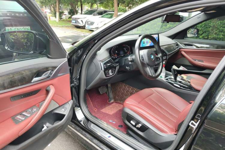 Used BMW 5 Series 2021 525Li M Sport Package Driver Seat