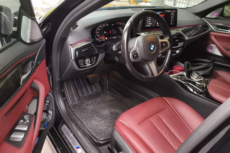 Used BMW 5 Series 2021 530Li Leading Model M Sport Package Driver Seat