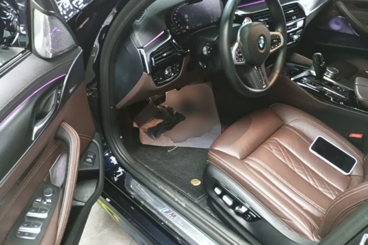Used BMW 5 Series 2021 Restyled 540i Sport Line with M Sports Package Driver Seat