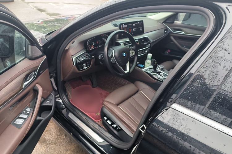 Used BMW 5 Series 2021 530Li Luxury Edition Premium Package Driver Seat