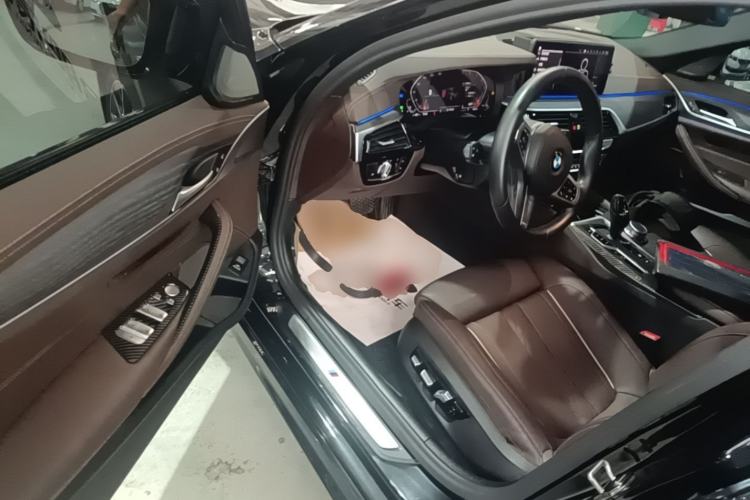 Used BMW 5 Series 2021 530Li Luxury Edition M Sport Package Driver Seat