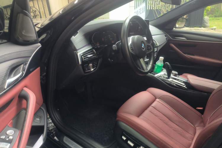 Used BMW 5 Series 2021 530Li Luxury Edition M Sport Package Driver Seat