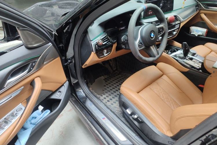 Used BMW 5 Series 2021 530i M Sport Package Driver Seat