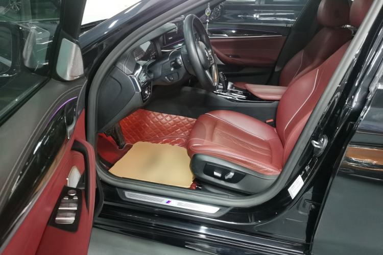 Used BMW 5 Series 2021 525Li M Sport Package Driver Seat