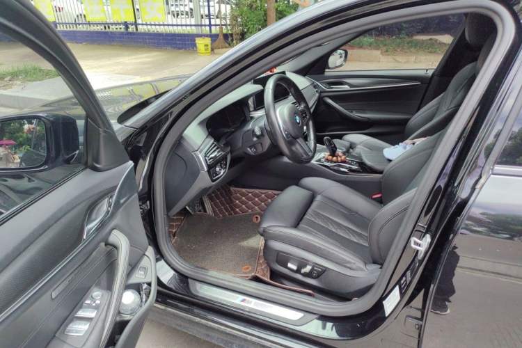 Used BMW 5 Series 2021 525i M Sport Package Driver Seat