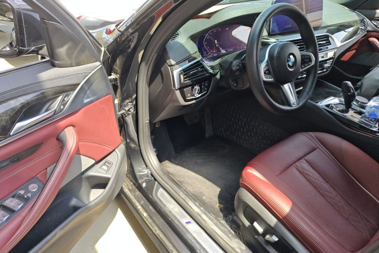 Used BMW 5 Series 2021 525Li M Sport Package Driver Seat