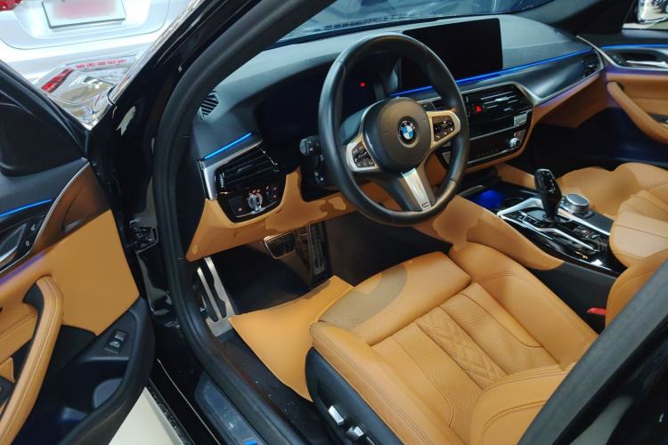 Used BMW 5 Series 2021 525i M Sport Package Driver Seat