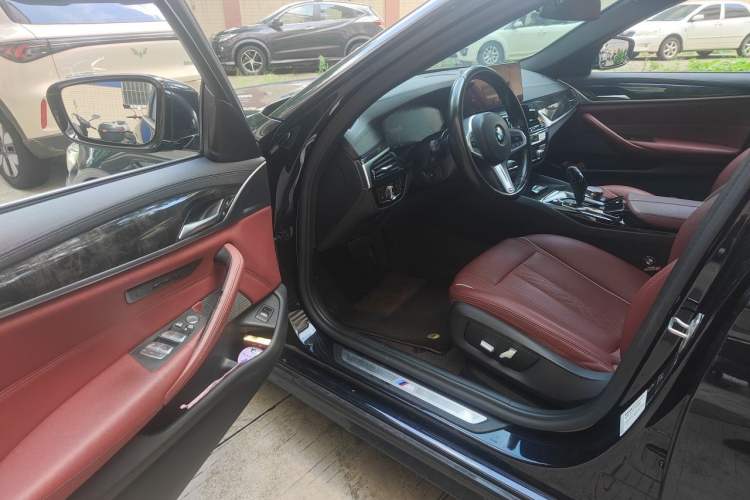 Used BMW 5 Series 2021 Facelifted 525Li M Sport Package Driver Seat