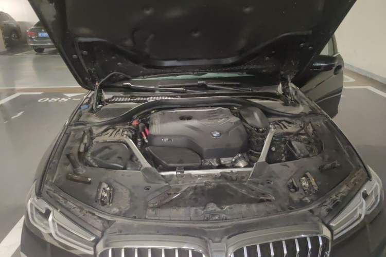 Used BMW 5 Series 2021 Facelifted 525Li M Sport Package Engine Bay