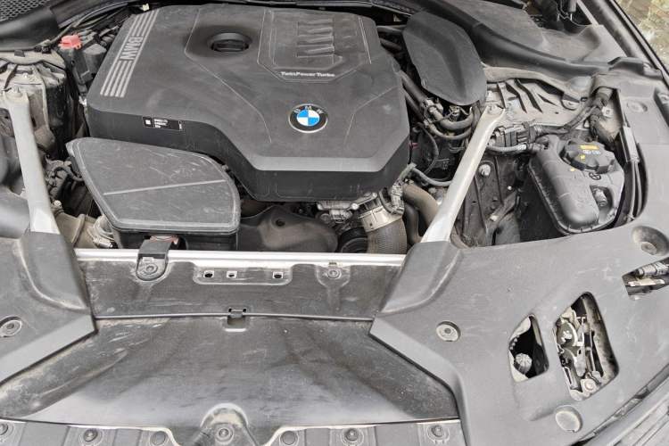 Used BMW 5 Series 2021 525Li M Sport Package Engine Bay