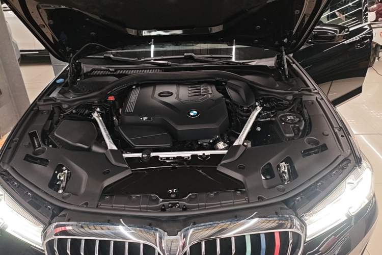 Used BMW 5 Series 2021 Updated Version 525Li Luxury Package Engine Bay