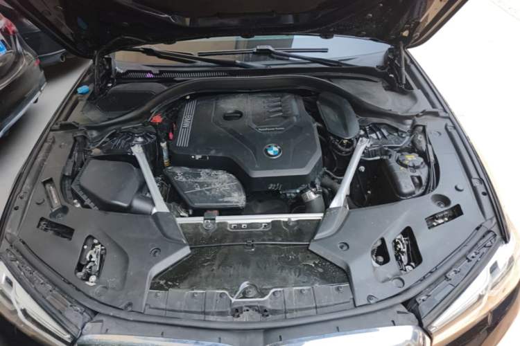 Used BMW 5 Series 2021 525Li Luxury Package Engine Bay