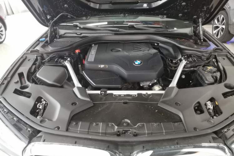 Used BMW 5 Series 2021 525Li Luxury Package Engine Bay