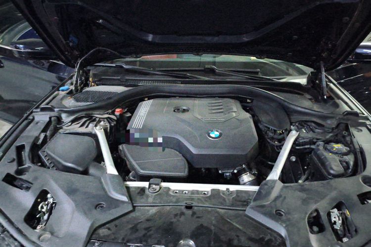 Used BMW 5 Series 2021 525Li M Sport Package Engine Bay