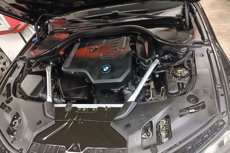 Used BMW 5 Series 2021 525Li Luxury Package Engine Bay