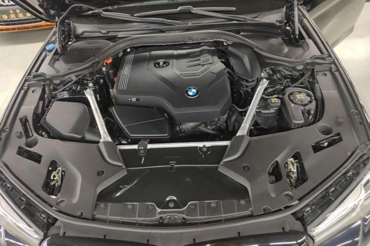 Used BMW 5 Series 2021 530i M Sport Package Engine Bay