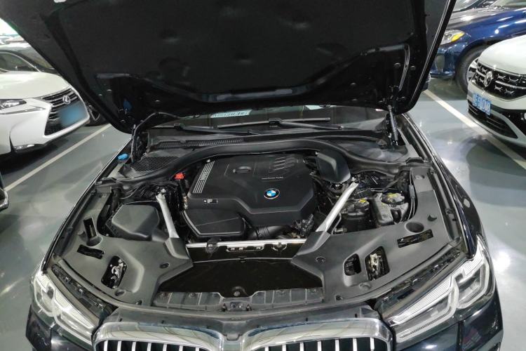 Used BMW 5 Series 2021 530Li Leading Model M Sport Package Engine Bay