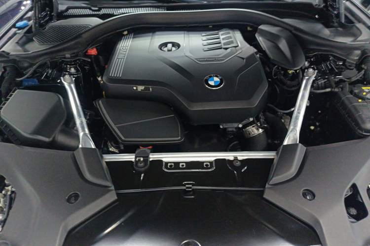 Used BMW 5 Series 2021 525Li Luxury Package Engine Bay