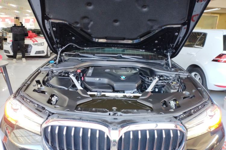Used BMW 5 Series 2021 525Li Luxury Package Engine Bay