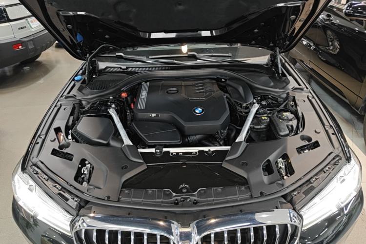 Used BMW 5 Series 2021 Updated 530Li Luxury Package Premium Edition Engine Bay