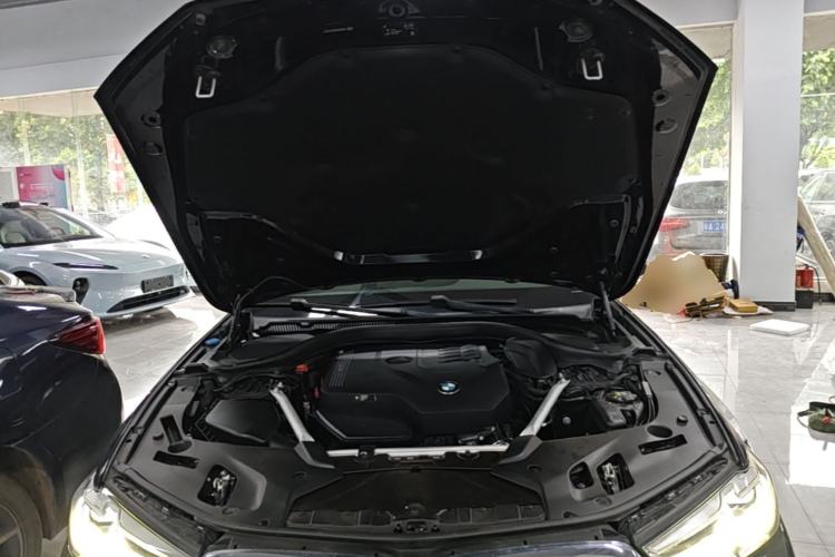 Used BMW 5 Series 2021 525Li M Sport Package Engine Bay
